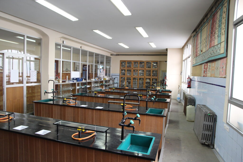 Colegio Lourdes Laboratorio