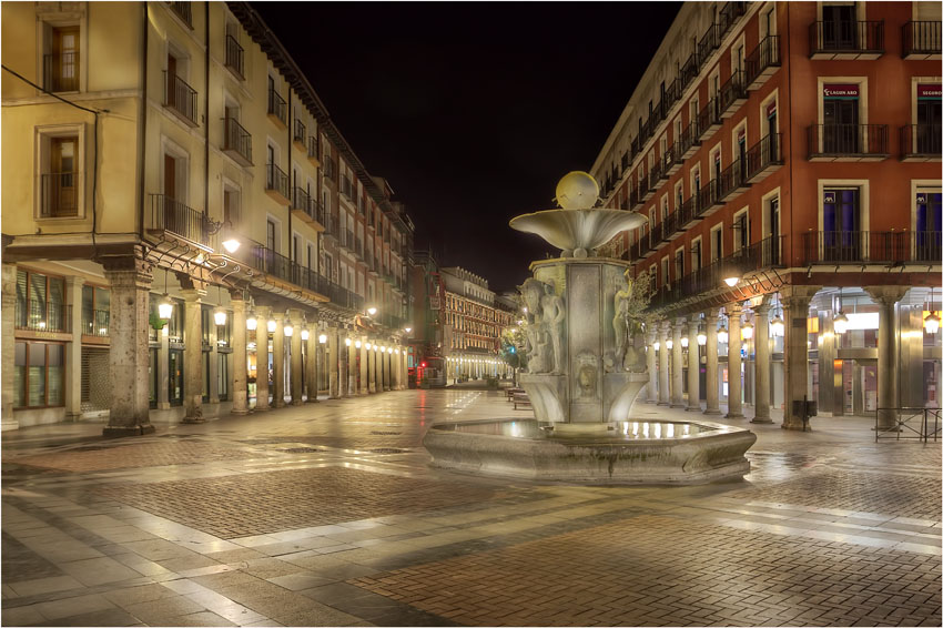 Plaza Fuente Dorada