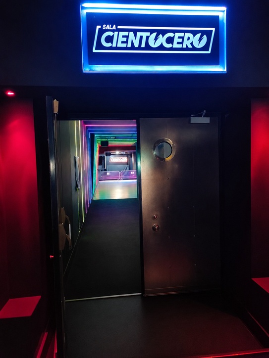 Sala Cientocero 8